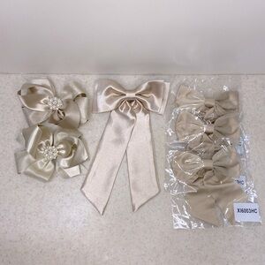 Set of 6  hair bows NIP cream